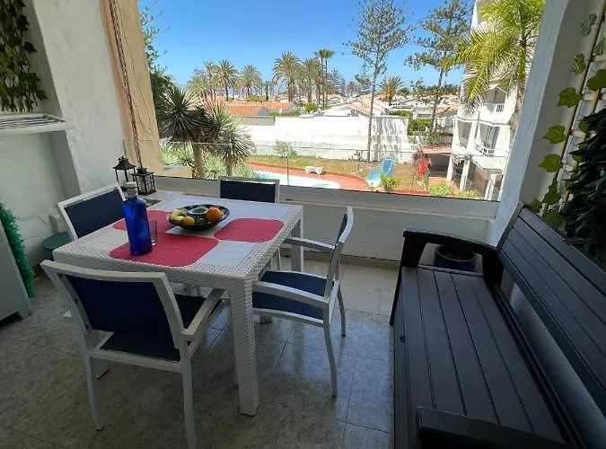 Mama Yumbo * Πλάγια ντελ Ινγκλές